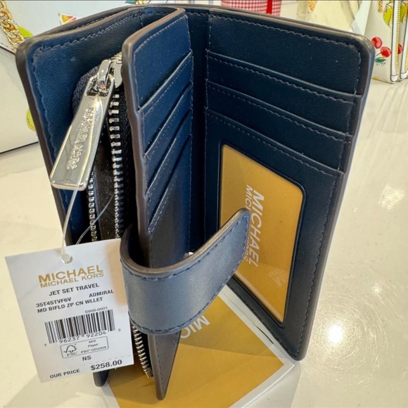 Michael Kors Jet Set Travel MD Bifold Zip Coin Credit Card Wallet MK Admiral - Picture 3 of 12